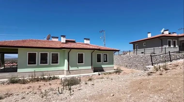 Bahçe Köyü’nde 89 Deprem Konutu Tamamlandı
