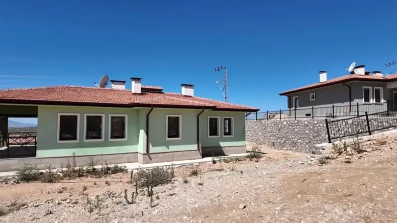 Bahçe Köyü’nde 89 Deprem Konutu Tamamlandı